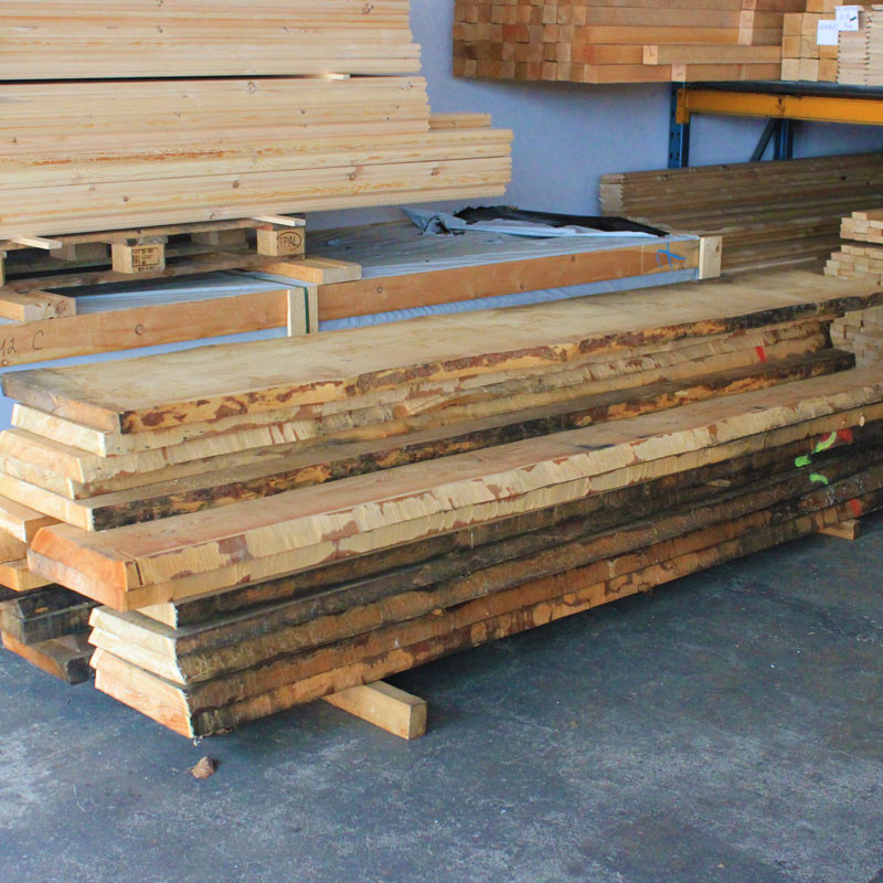 Schwartenbretter 50x300 400mm Sibirische Lärche Schwartenbretter 50x300 400mm Sibirische Lärche